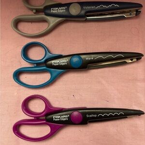 Fiskars Decorative Scissors Set -  scallop, wave, and Victorian edge for crafts.